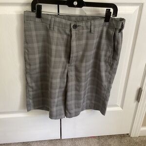 Men’s Haggar Gray Striped Flat Front Size 34” Inseam 11” Shorts